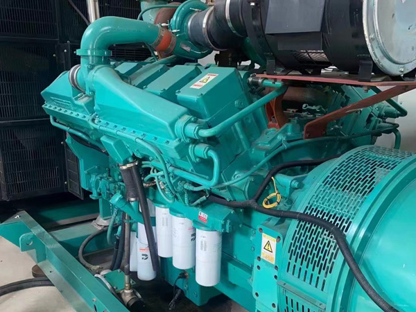 砀山更换100kW柴油发电机组机油时，需要注意哪些事项？